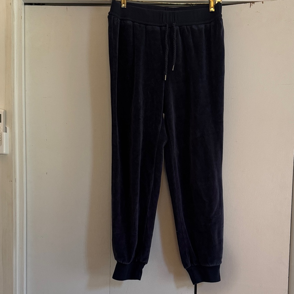 Madewell navy velour joggers size Medium hardly worn cozy no pockets!